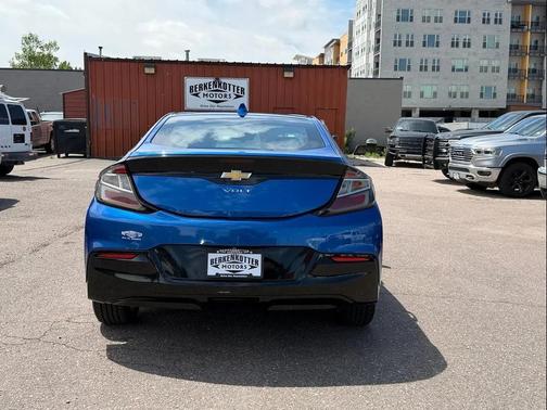 Kinetic Blue Metallic 2016 Chevrolet Volt LT