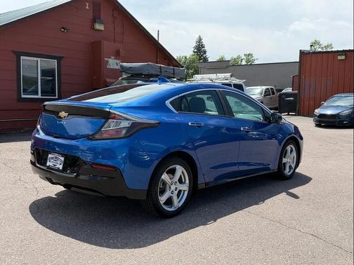 Kinetic Blue Metallic 2016 Chevrolet Volt LT