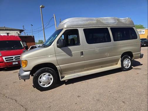 Pueblo Gold 2007 Ford E350 Super Duty XL Wagon