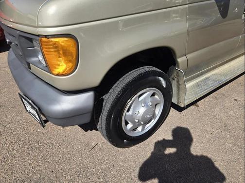 Pueblo Gold 2007 Ford E350 Super Duty XL Wagon