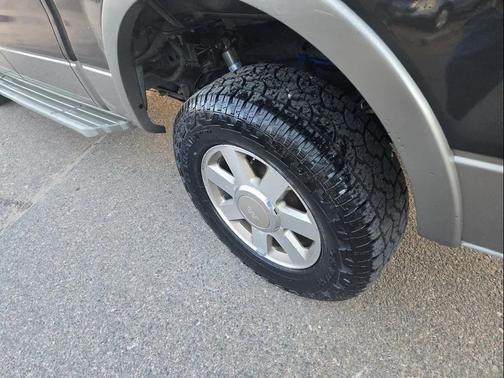 2005 Ford F-150 XLT SuperCrew