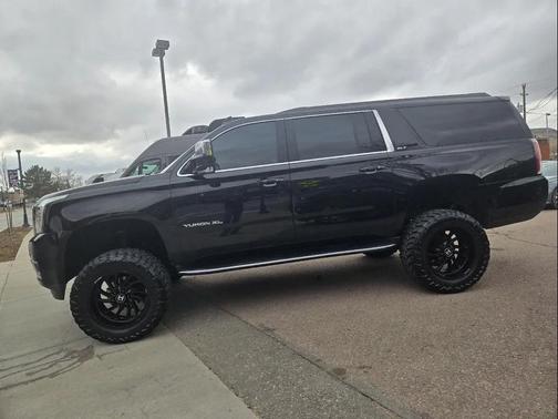 2019 GMC Yukon XL SLT