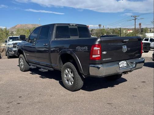 Granite Crystal Metallic Clearcoat 2019 RAM 2500 Laramie Crew Cab 4x4 6'4' Box