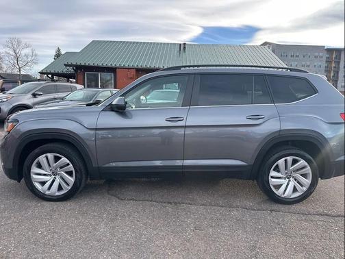 2021 Volkswagen Atlas 3.6L SE w/Technology