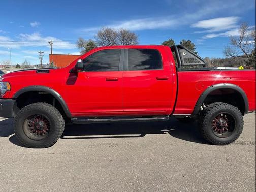 2020 RAM 2500 Big Horn Crew Cab 4X4 6'4' Box