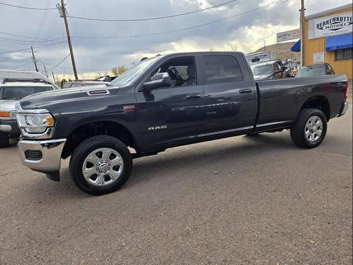 2022 RAM 2500 Big Horn Crew Cab 4x4 8' Box