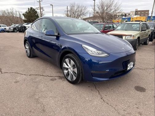 2022 Tesla Model Y Long Range Dual Motor All-Wheel Drive