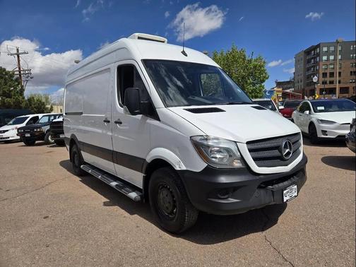 Arctic White 2017 Mercedes-Benz Sprinter 2500 Standard Roof V6