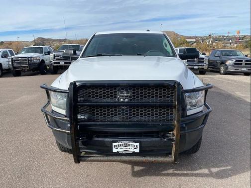 2018 RAM 2500 Tradesman Crew Cab 4x4 8' Box