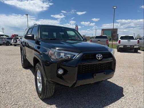 Midnight Black Metallic 2019 Toyota 4Runner SR5