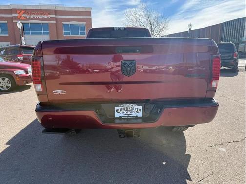 2018 RAM 3500 Laramie Crew Cab 4x4 8' Box