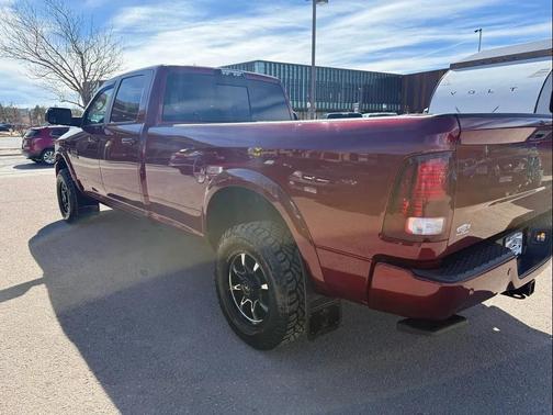 2018 RAM 3500 Laramie Crew Cab 4x4 8' Box