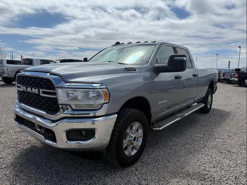 Billet Silver Metallic Clearcoat 2023 RAM 2500 Big Horn Crew Cab 4x4 8' Box