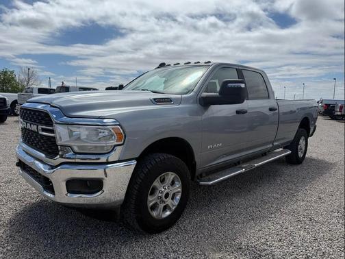 Billet Silver Metallic Clearcoat 2023 RAM 2500 Big Horn Crew Cab 4x4 8' Box