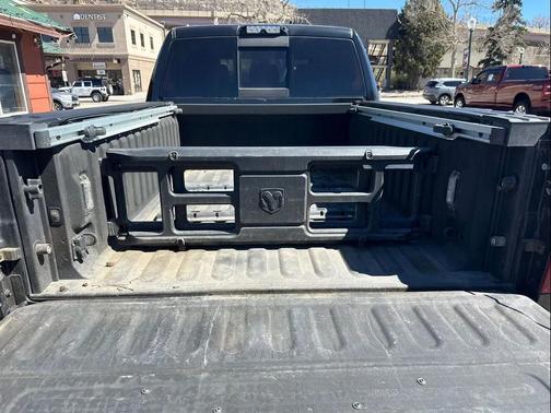 Brilliant Black Crystal Pearlcoat 2018 RAM 2500 Limited Mega Cab 4x2 6'4' Box