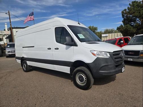 White 2024 Mercedes-Benz Sprinter 2500 High Roof 4-Cyl Diesel HO