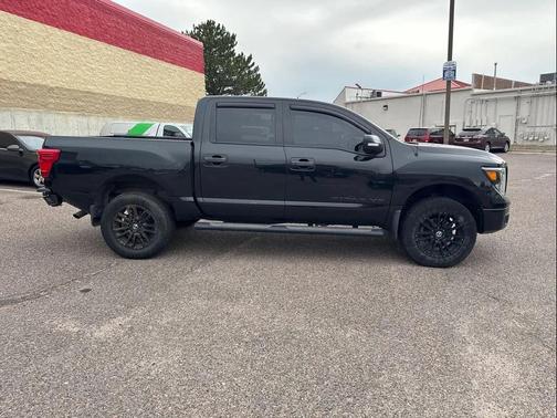 2019 Nissan Titan SV