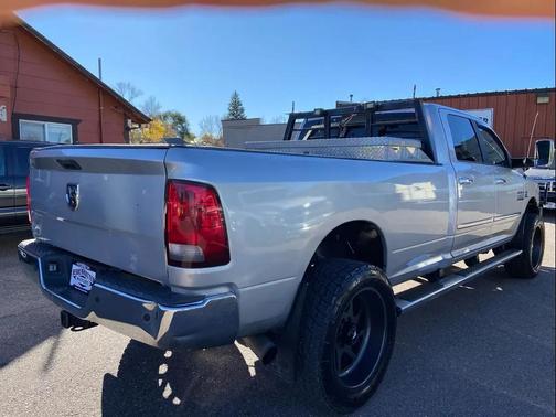 2017 RAM 2500 Big Horn Crew Cab 4x4 8' Box