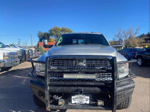 2017 RAM 2500 Big Horn Crew Cab 4x4 8' Box