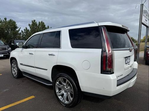 2018 Cadillac Escalade Luxury