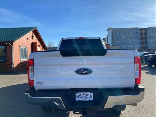 Oxford White 2019 Ford F-250 XLT