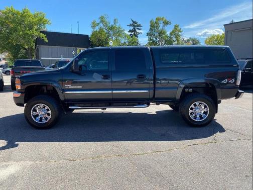 2004 GMC Sierra 2500 SLT H/D Crew Cab