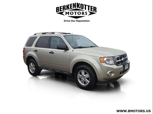Gold Leaf Metallic 2012 Ford Escape XLT