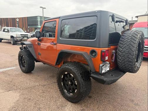 Mango Tango Pearlcoat 2011 Jeep Wrangler Sport
