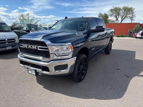2022 RAM 2500 Tradesman Crew Cab 4x4 6'4' Box