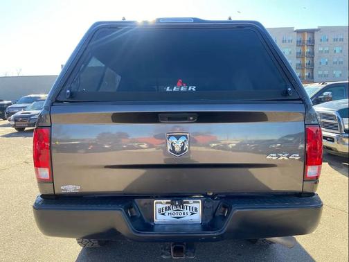 2017 RAM 2500 Tradesman Crew Cab 4x4 6'4' Box