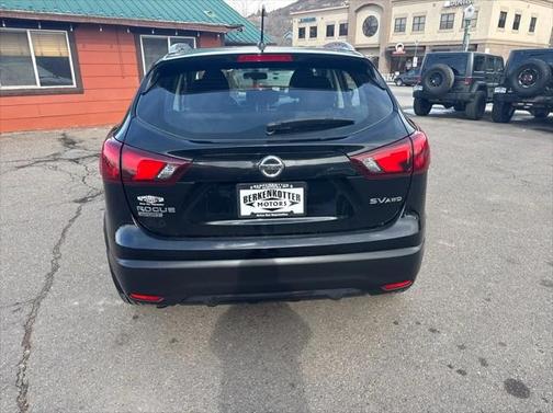 2018 Nissan Rogue Sport SV