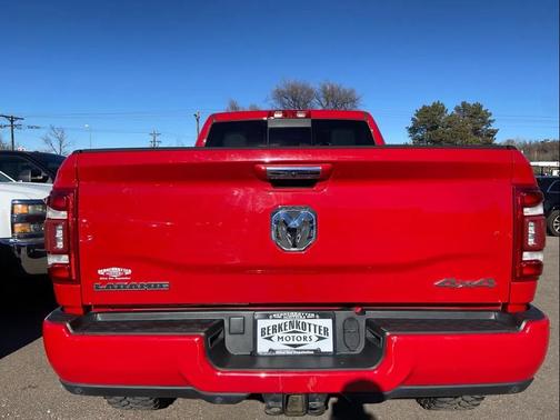 2022 RAM 2500 Laramie Crew Cab 4x4 6'4' Box
