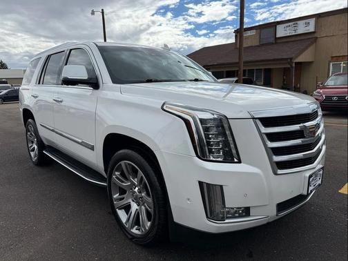 2018 Cadillac Escalade Luxury