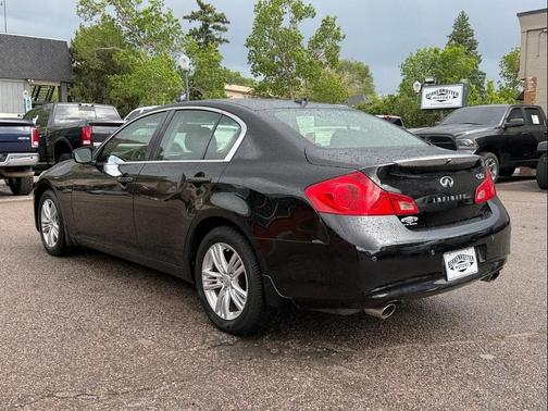 Black 2013 INFINITI G37x Base