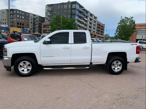 Summit White 2018 Chevrolet Silverado 1500 1LT