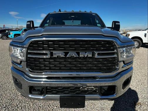 2023 RAM 2500 Big Horn Crew Cab 4x4 8' Box