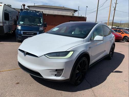 Pearl White Multi-Coat 2019 Tesla Model X 75D