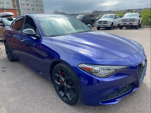 Anodized Blue Metallic 2020 Alfa Romeo Giulia Base