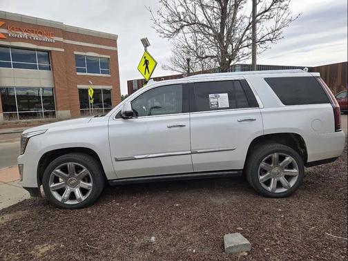 2016 Cadillac Escalade Premium