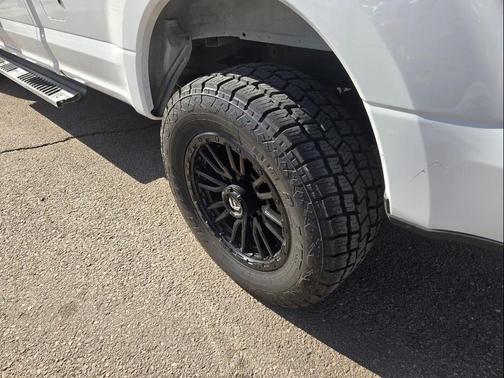 Oxford White 2020 Ford F-350 Lariat