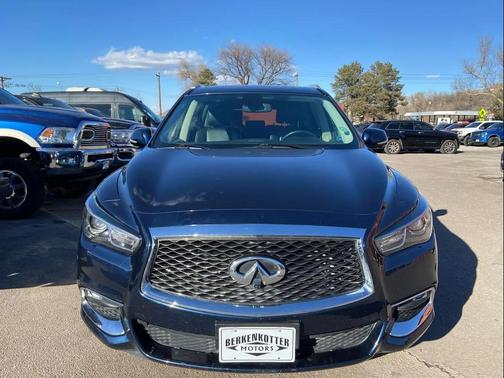 2017 INFINITI QX60 Base