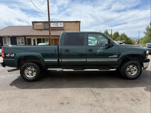 2002 Chevrolet Silverado 2500 LS H/D Crew Cab