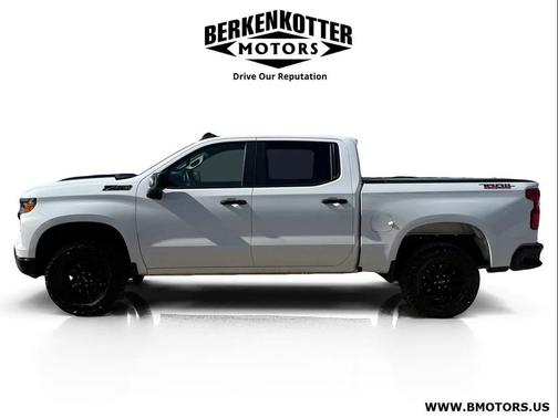 Summit White 2024 Chevrolet Silverado 1500 Custom Trail Boss