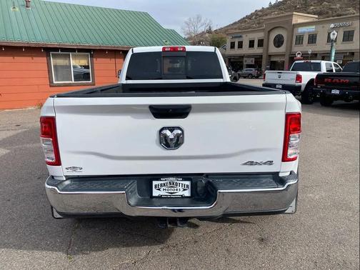 2021 RAM 3500 Tradesman Crew Cab 4x4 8' Box