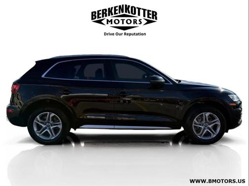 Black 2019 Audi Q5 45 Premium