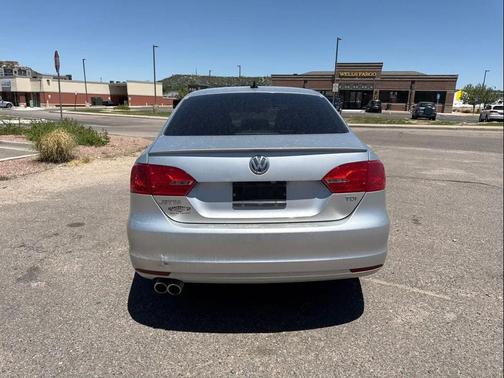 Reflex Silver Metallic 2011 Volkswagen Jetta TDI