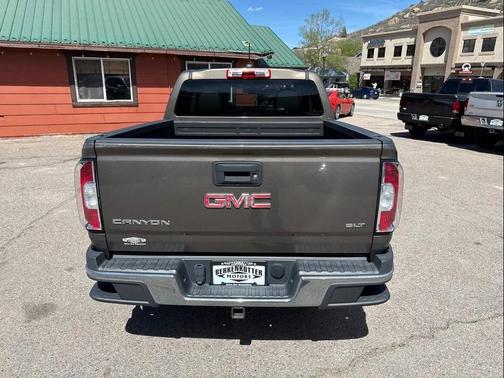 Bronze Alloy Metallic 2015 GMC Canyon SLT