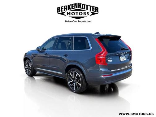 Denim Blue Metallic 2023 Volvo XC90 B6 Plus 6-Seater