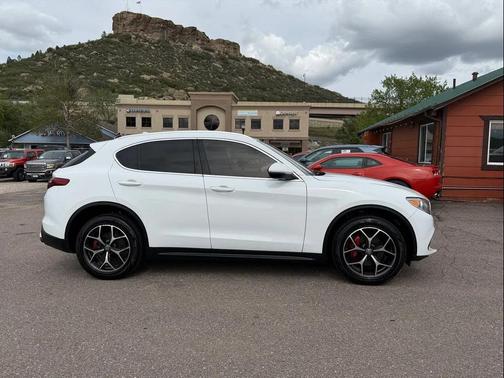 Alfa White 2019 Alfa Romeo Stelvio Ti