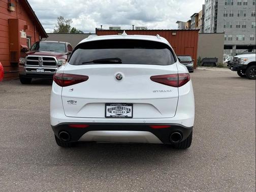 Alfa White 2019 Alfa Romeo Stelvio Ti